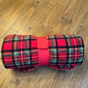 Red multi colored throw